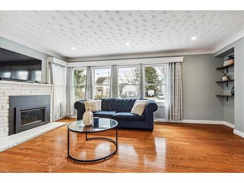 5117 Canborough Road, Wellandport, ON - Indoor Photo Showing Living Room With Fireplace