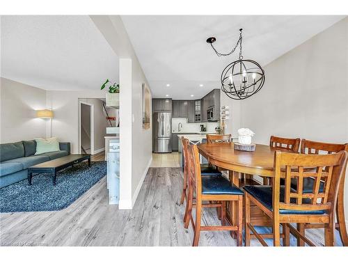 142 Saint Andrews Drive, Hamilton, ON - Indoor Photo Showing Dining Room