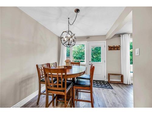 142 Saint Andrews Drive, Hamilton, ON - Indoor Photo Showing Dining Room