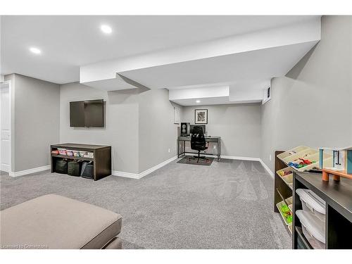 142 Saint Andrews Drive, Hamilton, ON - Indoor Photo Showing Other Room