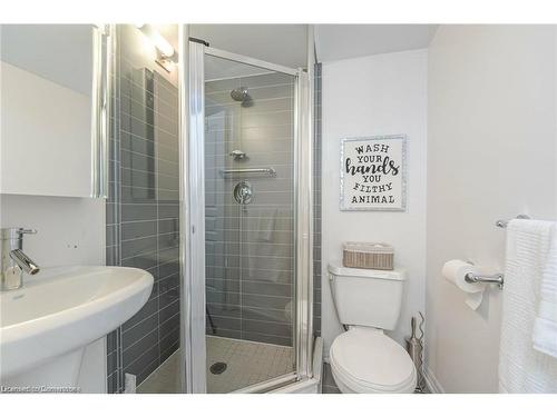 1104-1940 Ironstone Drive, Burlington, ON - Indoor Photo Showing Bathroom