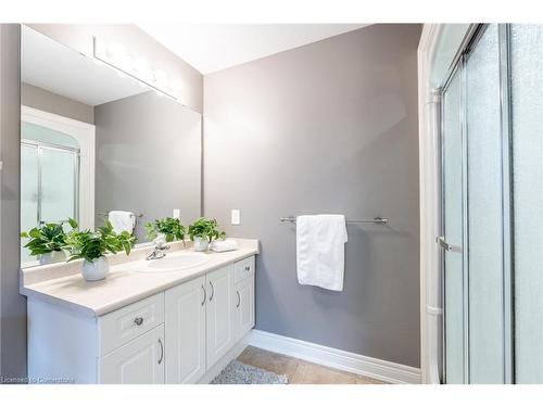 3-2282 Orchard Road, Burlington, ON - Indoor Photo Showing Bathroom