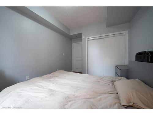 502-90 Charlton Avenue W, Hamilton, ON - Indoor Photo Showing Bedroom