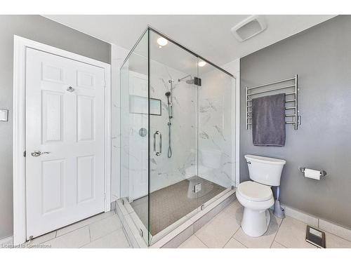 2557 Armour Crescent, Burlington, ON - Indoor Photo Showing Bathroom