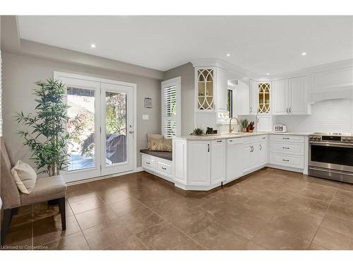 15 Sumner Crescent, Grimsby, ON - Indoor Photo Showing Kitchen