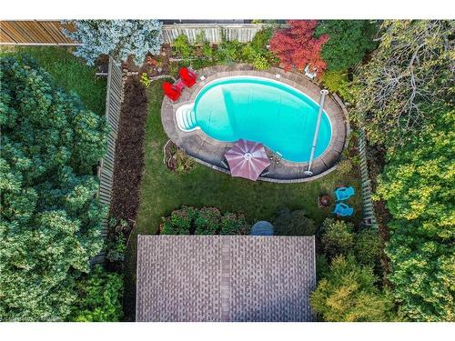 15 Sumner Crescent, Grimsby, ON - Outdoor With In Ground Pool