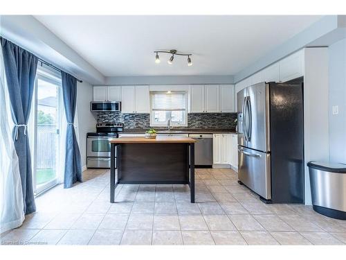 53 Dulgaren Street, Hamilton, ON - Indoor Photo Showing Kitchen