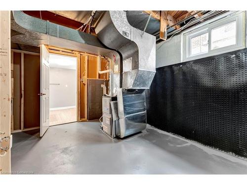 77 Inchlee Drive, Hamilton, ON - Indoor Photo Showing Basement