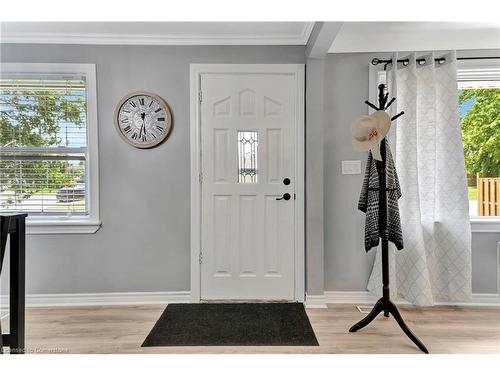 77 Inchlee Drive, Hamilton, ON - Indoor Photo Showing Other Room