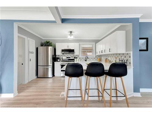 77 Inchlee Drive, Hamilton, ON - Indoor Photo Showing Kitchen