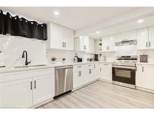 2-1015 Garth Street, Hamilton, ON - Indoor Photo Showing Kitchen With Upgraded Kitchen