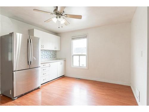 200 Tragina Avenue N, Hamilton, ON - Indoor Photo Showing Kitchen