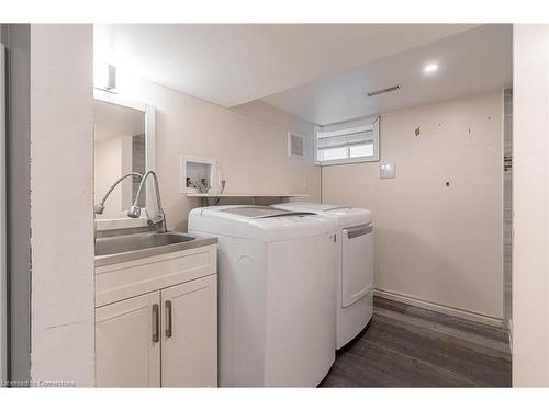 200 Tragina Avenue N, Hamilton, ON - Indoor Photo Showing Laundry Room