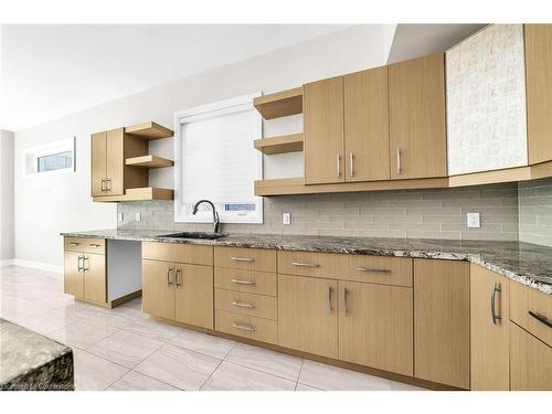 78 Hickory Avenue, Niagara-On-The-Lake, ON - Indoor Photo Showing Kitchen