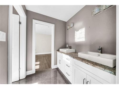 78 Hickory Avenue, Niagara-On-The-Lake, ON - Indoor Photo Showing Bathroom