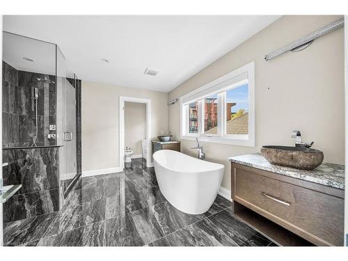 78 Hickory Avenue, Niagara-On-The-Lake, ON - Indoor Photo Showing Bathroom