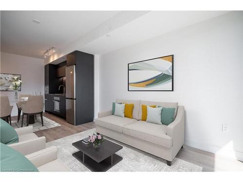 908-1 Jarvis Street, Hamilton, ON - Indoor Photo Showing Living Room