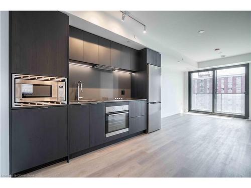 908-1 Jarvis Street, Hamilton, ON - Indoor Photo Showing Kitchen