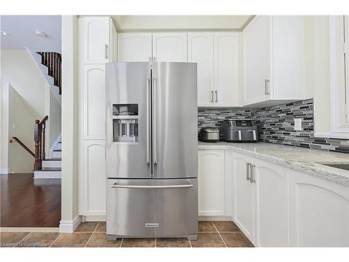 3182 Tim Dobbie Drive, Burlington, ON - Indoor Photo Showing Kitchen