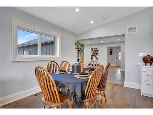 565 Second Road, Stoney Creek, ON - Indoor Photo Showing Dining Room