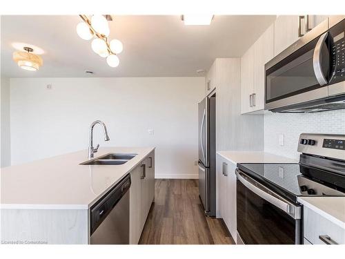 404-479 Charlton Avenue E, Hamilton, ON - Indoor Photo Showing Kitchen With Stainless Steel Kitchen With Double Sink With Upgraded Kitchen