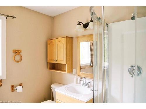 1575 Kottmeier Road, Thorold, ON - Indoor Photo Showing Bathroom