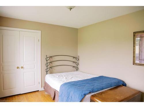 1575 Kottmeier Road, Thorold, ON - Indoor Photo Showing Bedroom