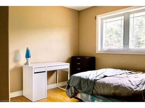 1575 Kottmeier Road, Thorold, ON - Indoor Photo Showing Bedroom