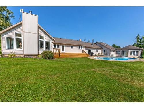 1575 Kottmeier Road, Thorold, ON - Outdoor With In Ground Pool