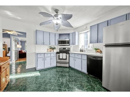 170 Kenilworth Avenue S, Hamilton, ON - Indoor Photo Showing Kitchen With Stainless Steel Kitchen With Double Sink