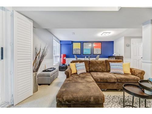 14-2151 Walkers Line, Burlington, ON - Indoor Photo Showing Living Room