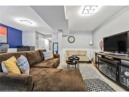 14-2151 Walkers Line, Burlington, ON - Indoor Photo Showing Living Room