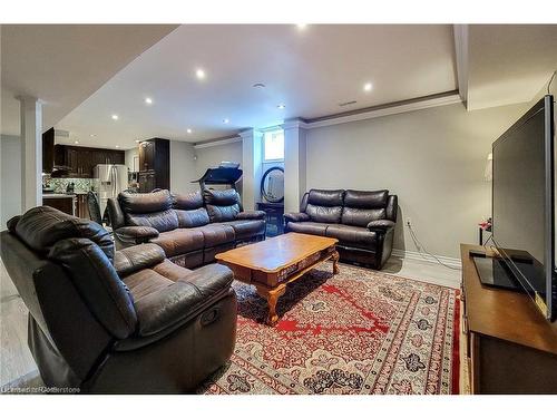 56 Bosworth Street, Hamilton, ON - Indoor Photo Showing Living Room