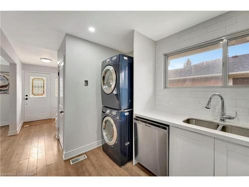 82 Warren Avenue, Hamilton, ON - Indoor Photo Showing Laundry Room