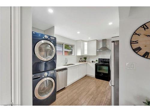 82 Warren Avenue, Hamilton, ON - Indoor Photo Showing Laundry Room