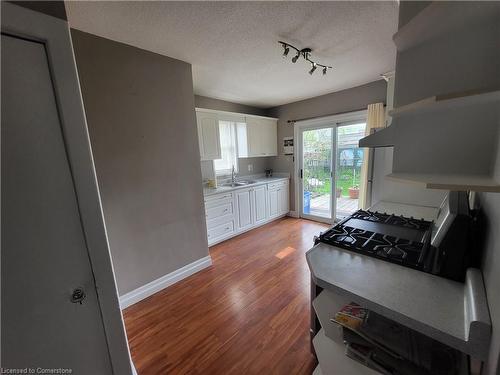 321 Charlton Avenue W, Hamilton, ON - Indoor