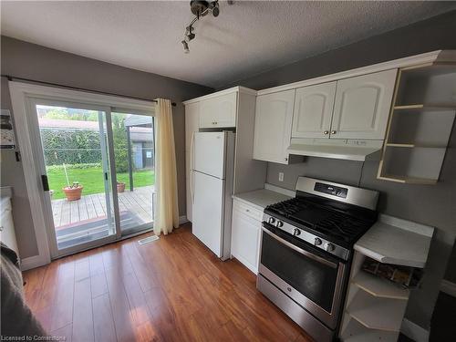 321 Charlton Avenue W, Hamilton, ON - Indoor Photo Showing Kitchen