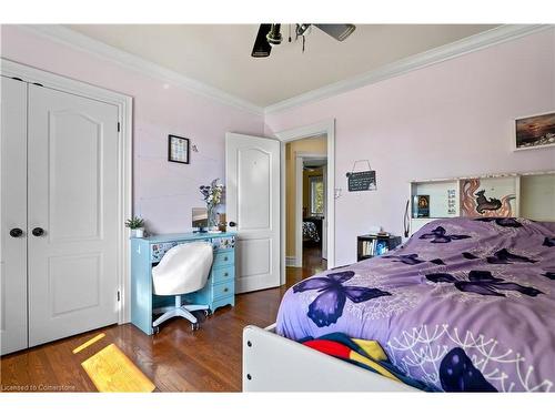 561 Kemp Road East Road, Grimsby, ON - Indoor Photo Showing Bedroom