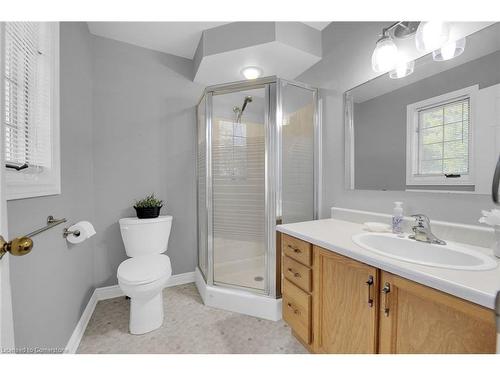 33 Brookfield Boulevard, Dunnville, ON - Indoor Photo Showing Bathroom