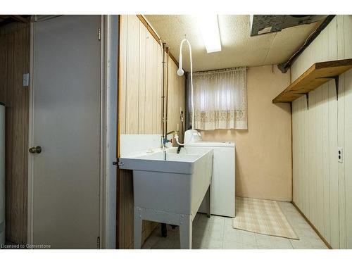 360 East 34Th Street, Hamilton, ON - Indoor Photo Showing Laundry Room