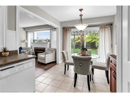 4104 Ashby Drive, Beamsville, ON - Indoor Photo Showing Dining Room