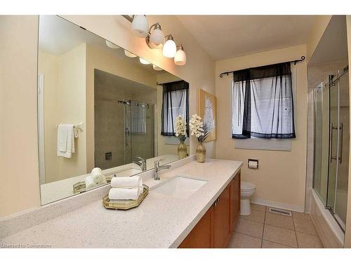 102 Huntingwood Avenue, Hamilton, ON - Indoor Photo Showing Bathroom