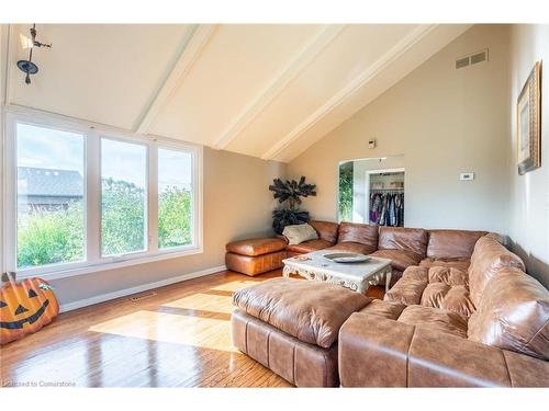 2458 Nigh Road, Ridgeway, ON - Indoor Photo Showing Living Room