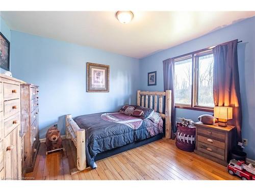 2458 Nigh Road, Ridgeway, ON - Indoor Photo Showing Bedroom