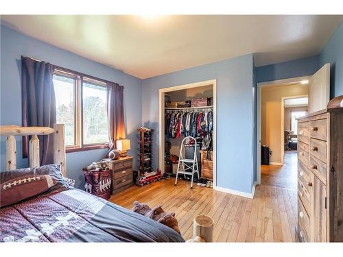 2458 Nigh Road, Ridgeway, ON - Indoor Photo Showing Bedroom