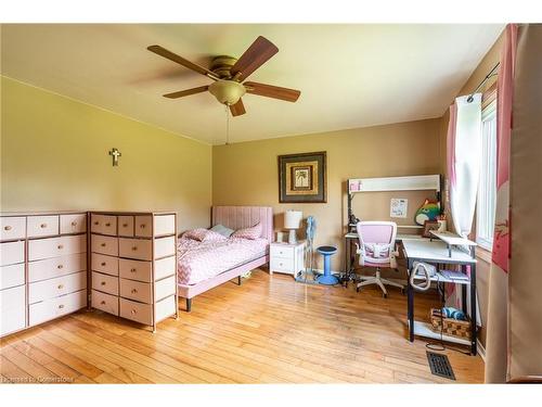 2458 Nigh Road, Ridgeway, ON - Indoor Photo Showing Bedroom