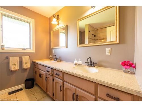 2458 Nigh Road, Ridgeway, ON - Indoor Photo Showing Bathroom