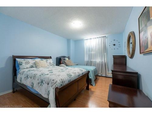 912-1950 Kennedy Road, Scarborough, ON - Indoor Photo Showing Bedroom