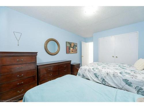 912-1950 Kennedy Road, Scarborough, ON - Indoor Photo Showing Bedroom