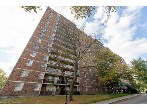 912-1950 Kennedy Road, Scarborough, ON - Outdoor With Facade